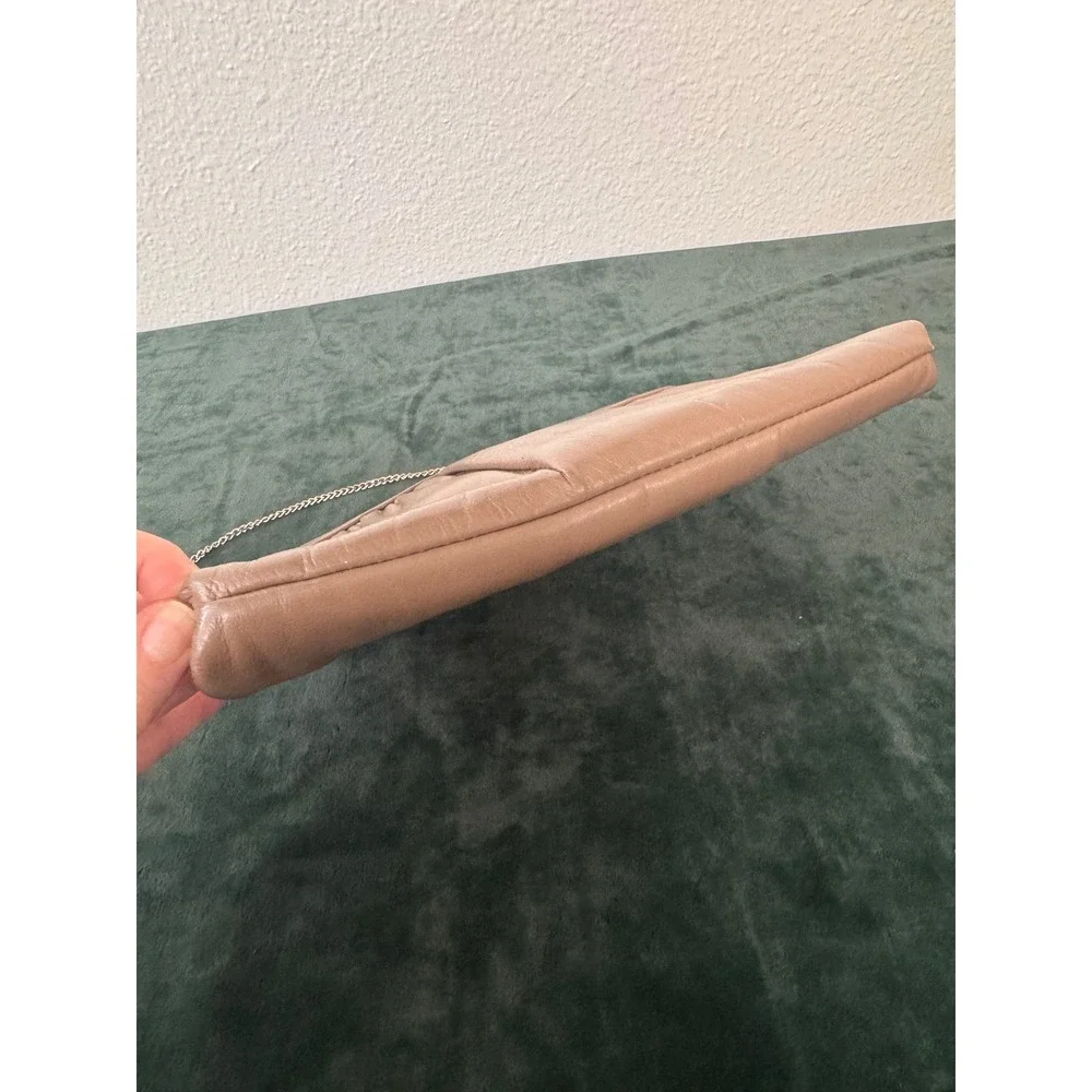 Vintage‎ Clutch Bag Small Tan Leather Pleated Hidden Chain Crossbody Minimal 80s